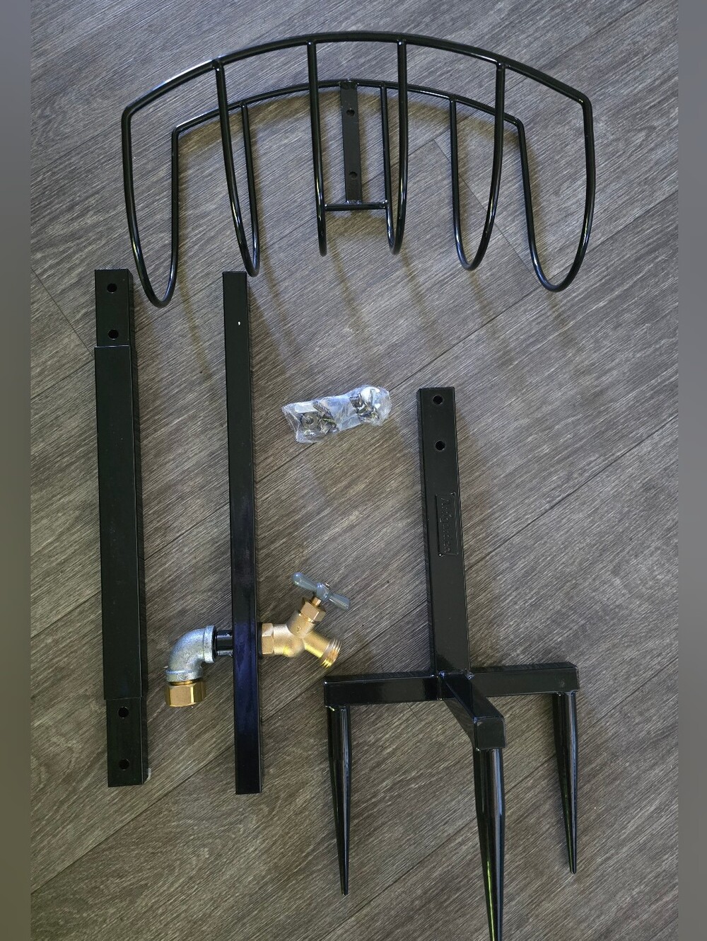 Freestanding Garden Hose Holder Hanger, Heavy Duty Metal Water Hose Reel Storage